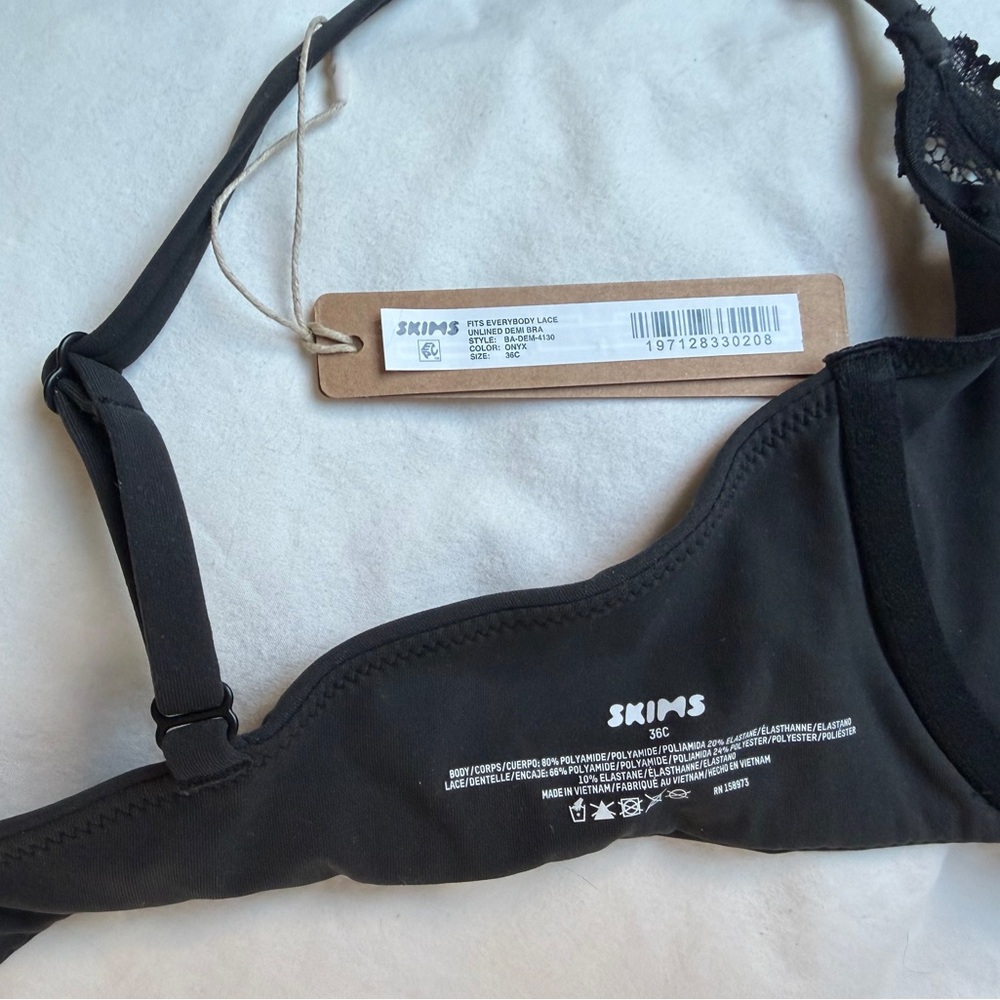 SKIMS Lace Trim Unlined Scoop Bra - Black 36C. (New with Tags) - Picture 3 of 5
